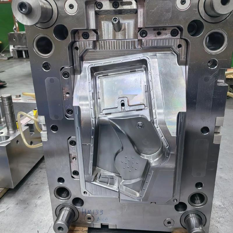 射出金型インサートの適用