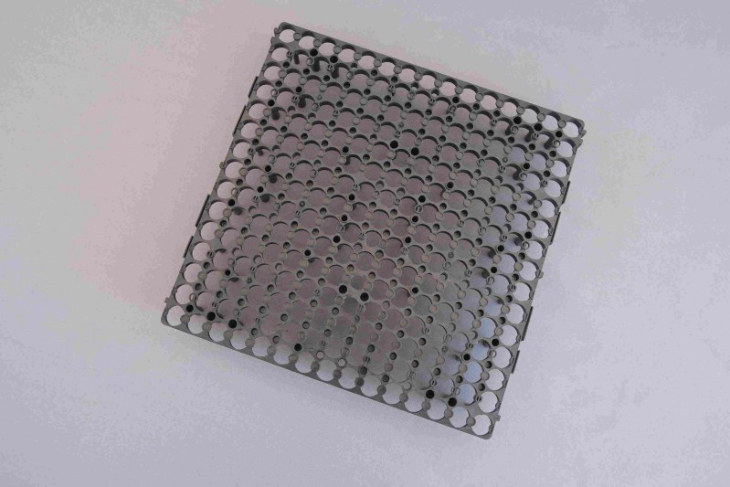 カスタム工具製造工場