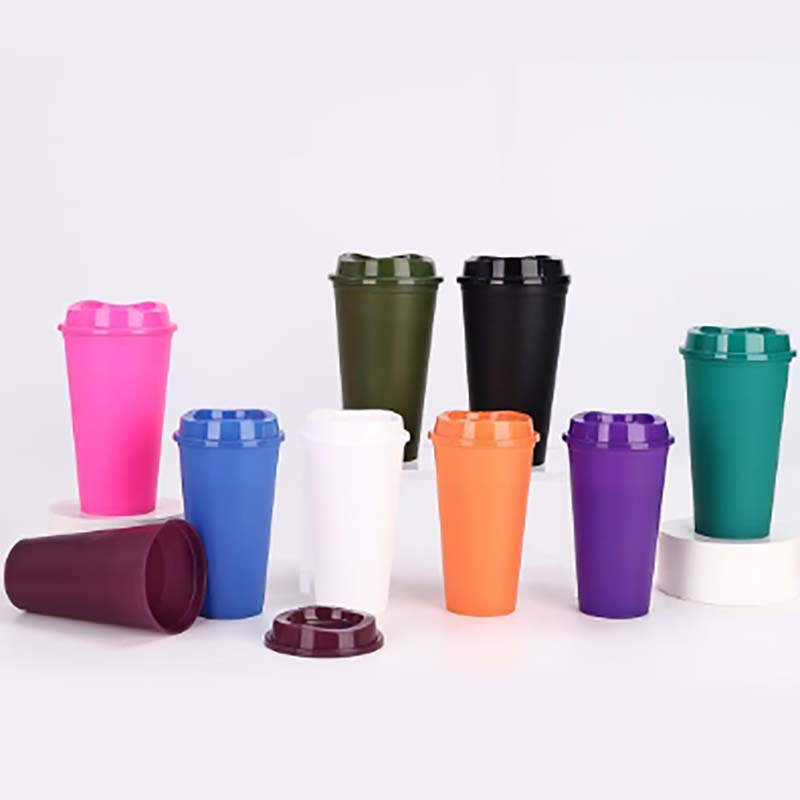 プラスチックカップモールディング