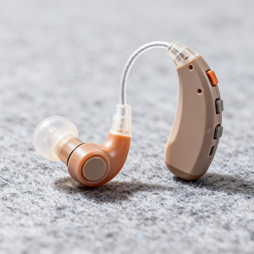 プラスチック射出補聴器成形